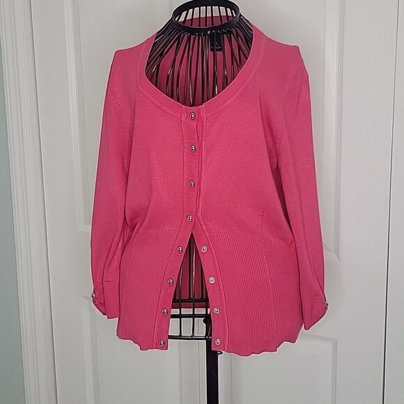 WHITE HOUSE/BLACK MARKET Pink Scoop Neck Fitted Sweater Size Small - Picture 2 of 7